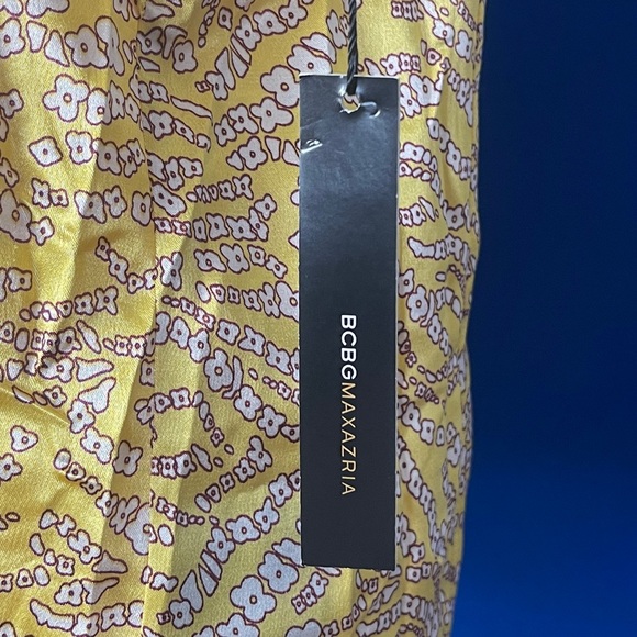 BCBGMaxAzria NWT Yellow Flower Print Tie Ribbon Blouse, Button Detail - Size M - Picture 8 of 9